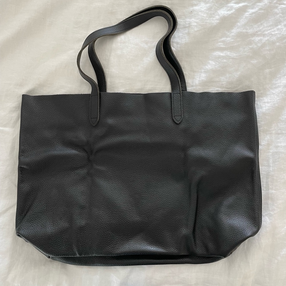 Cuyana Classic Leather Tote - Black